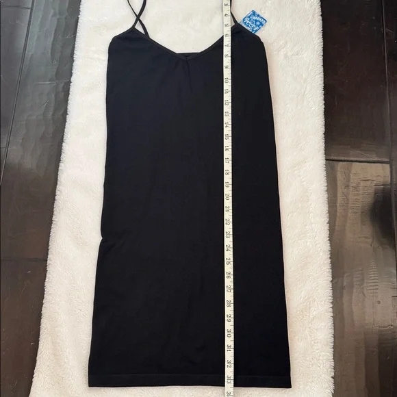 NWT Free People Black Seamless Mini Slip Size M/L - Picture 7 of 7